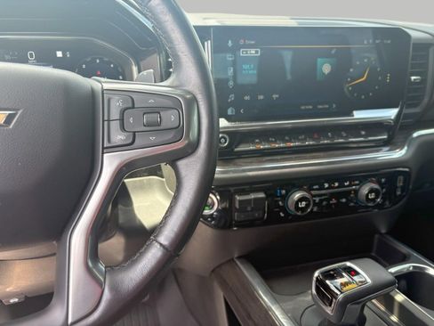 Used 2023 Chevrolet Silverado 1500 LTZ AWD/4WD image 16