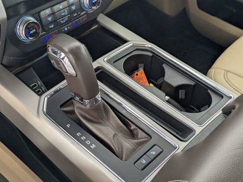 Used 2019 Ford F150 Lariat w/ Equipment Group 502A Luxury AWD/4WD image 23