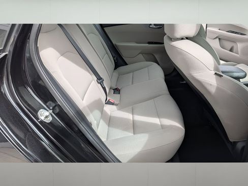 Used 2019 Kia Forte LXS image 28