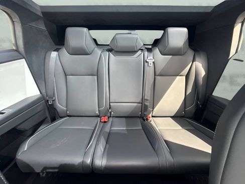 Used 2024 Tesla Cybertruck AWD Crew Cab image 12