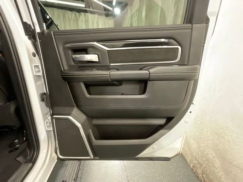 Used 2022 RAM 2500 Laramie AWD/4WD image 25