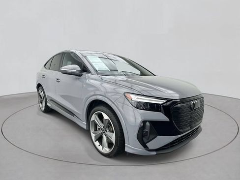 Used 2025 Audi Q4 e-tron Premium Plus w/ Premium Plus AWD/4WD image 5