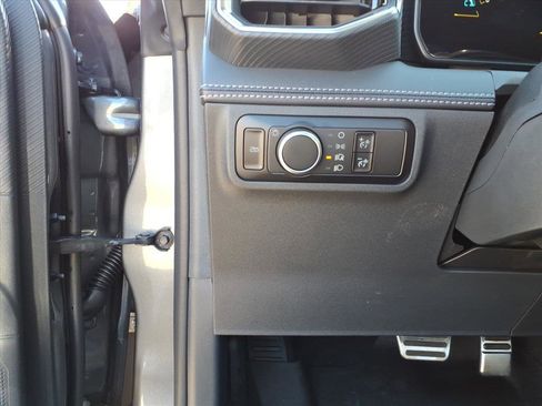 Used 2025 Ford Mustang GT Premium image 17