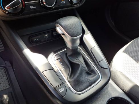 Used 2024 Kia Soul LX w/ Option Group 015 FWD image 19