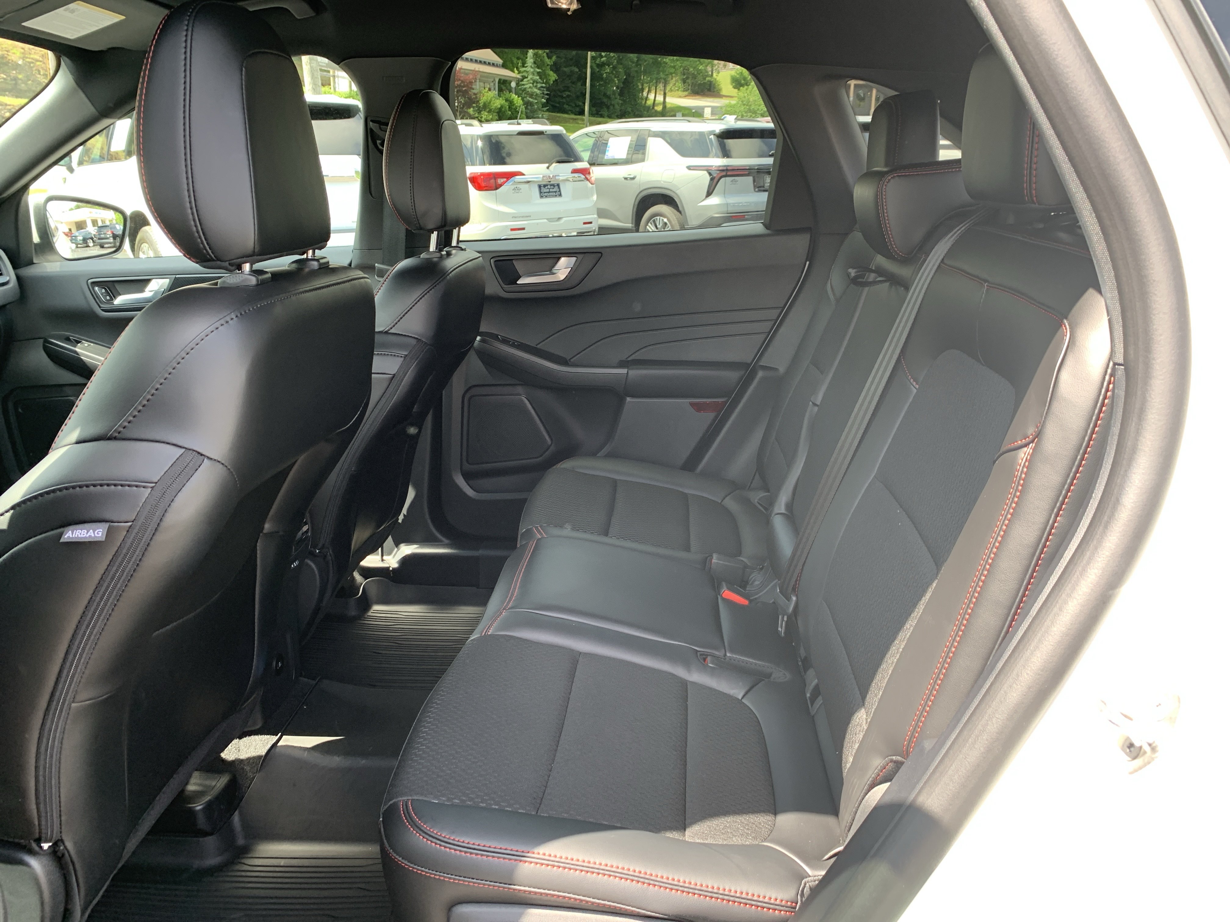 Used 2025 Ford Escape ST-Line Elite AWD/4WD image 24