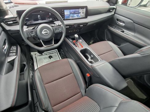 Used 2025 Nissan Kicks SR FWD image 19