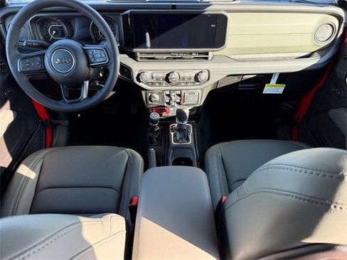 New 2025 Jeep Gladiator Mojave image 12