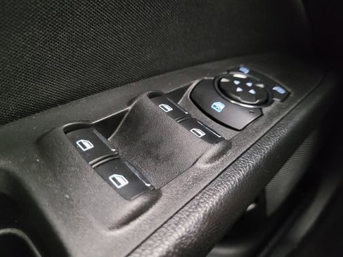 Used 2020 Ford Fusion SE image 27