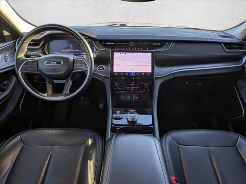 Used 2022 Jeep Grand Cherokee L Limited image 16