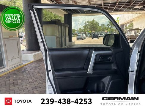 Used 2013 Toyota 4Runner Limited AWD/4WD image 17