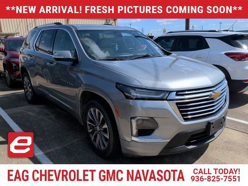Used 2023 Chevrolet Traverse Premier w/ LPO, Floor Liner Package FWD image 1