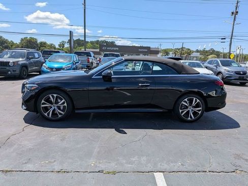 Used 2025 Mercedes-Benz CLE 300 4MATIC Cabriolet image 8