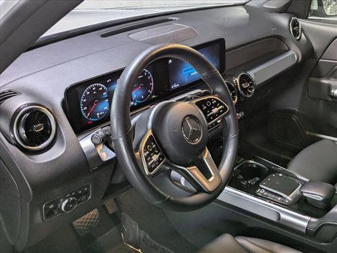 Certified 2022 Mercedes-Benz GLB 250 image 12