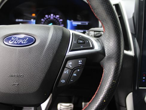 Used 2022 Ford Edge ST-Line AWD/4WD image 11