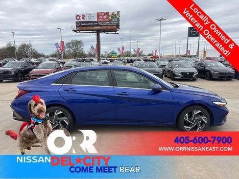 Used 2025 Hyundai Elantra SEL image 6