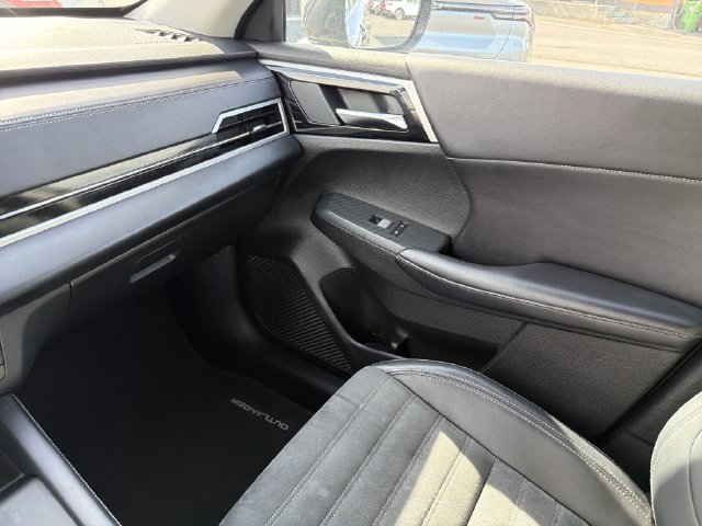 Used 2024 Mitsubishi Outlander SE FWD image 24