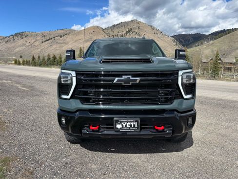 Used 2025 Chevrolet Silverado 3500 LTZ w/ Trail Boss Package image 18
