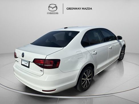 Used 2018 Volkswagen Jetta SE FWD image 7