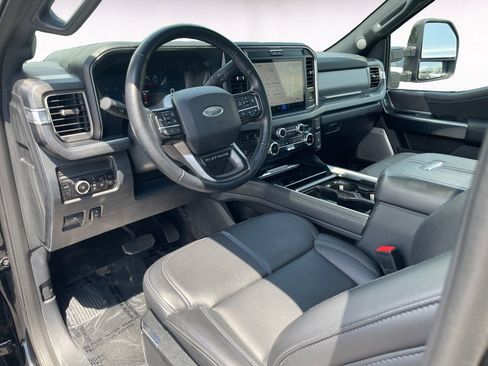 Used 2025 Ford F250 Platinum AWD/4WD image 10
