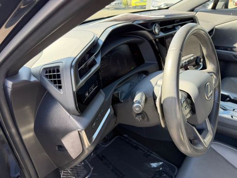 Used 2024 Lexus RZ 300e Premium FWD image 10