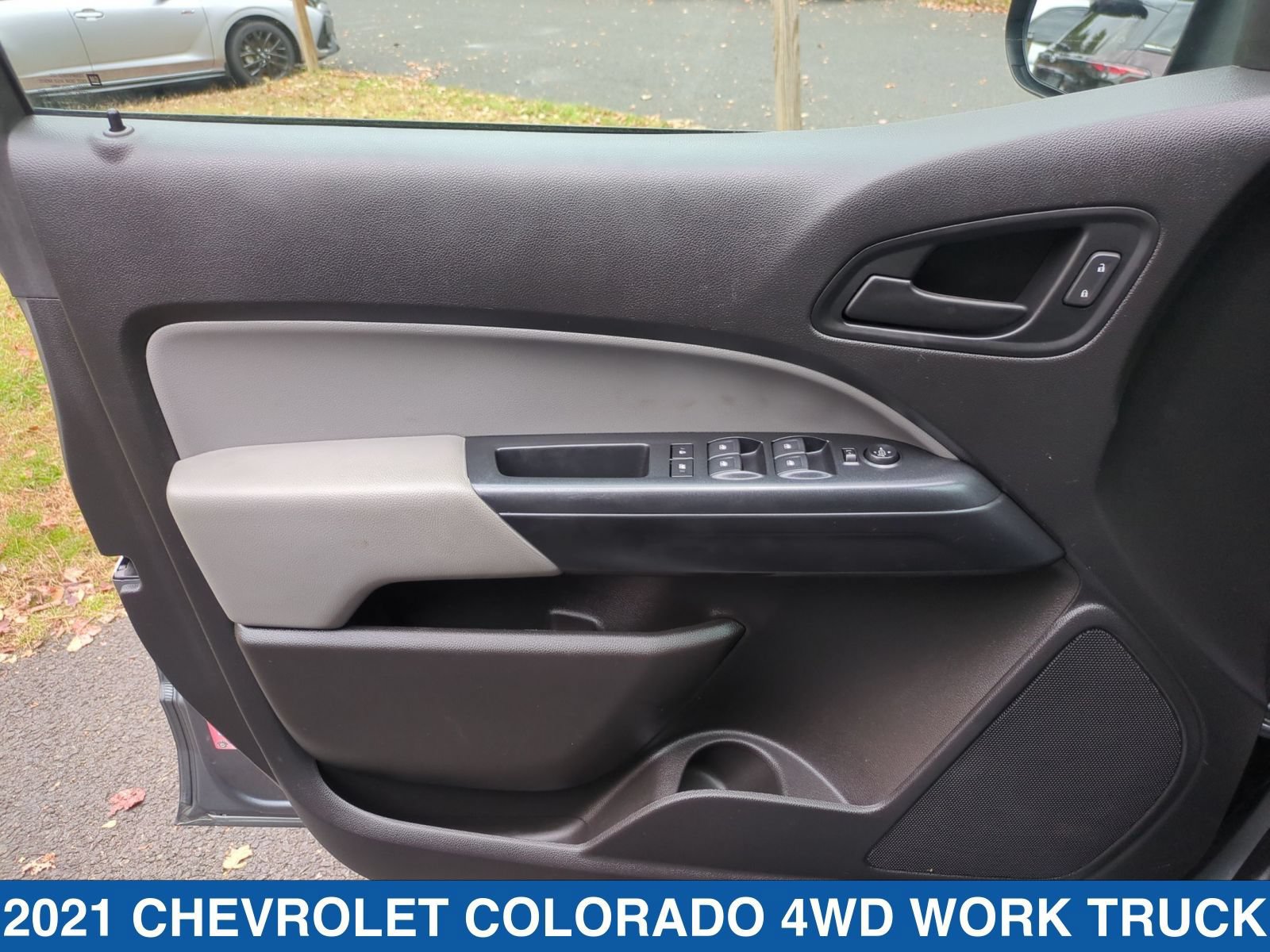 Used 2021 Chevrolet Colorado W/T AWD/4WD image 12