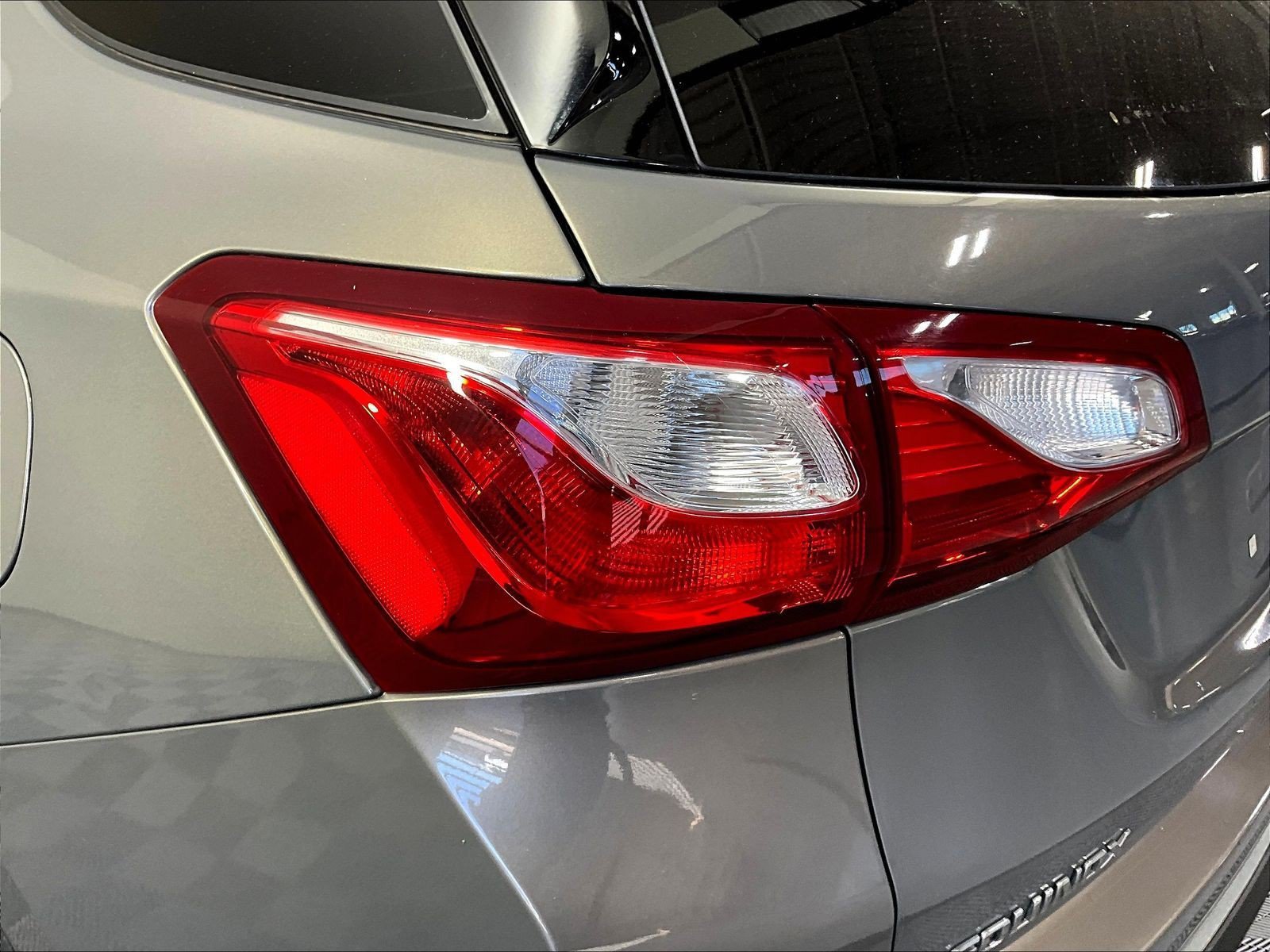 Used 2018 Chevrolet Equinox LT FWD image 20