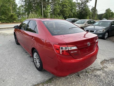 Used 2014 Toyota Camry LE FWD image 7