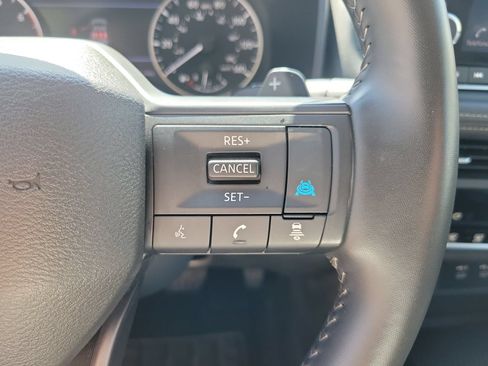 Used 2025 Nissan Rogue SV FWD image 20