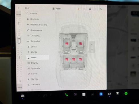 Used 2022 Tesla Model S AWD image 33
