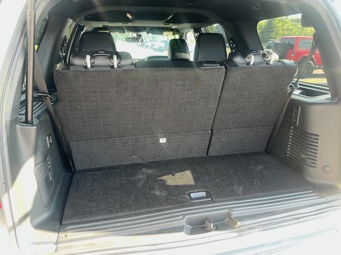 Used 2016 Lincoln Navigator Select AWD/4WD image 9