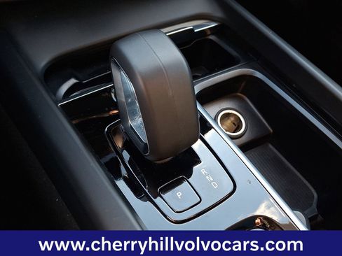 Certified 2025 Volvo XC60 B5 Plus image 16