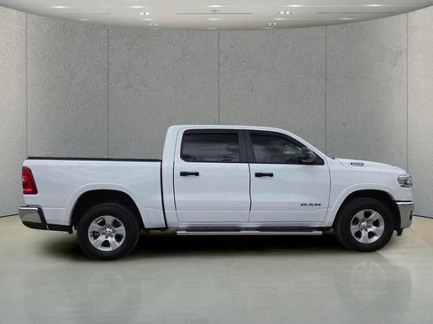 Used 2025 RAM 1500 Big Horn AWD/4WD image 31