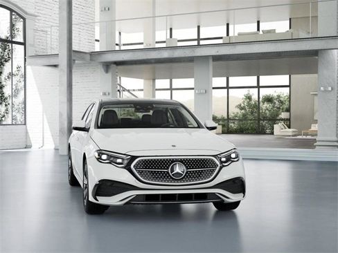 New 2026 Mercedes-Benz E 450 4MATIC Sedan image 8