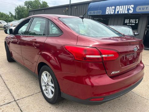Used 2017 Ford Focus SE FWD image 9
