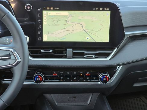 New 2026 Chevrolet Equinox LT w/ Convenience Package II FWD image 28