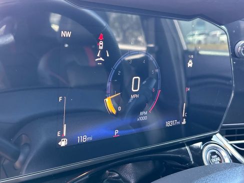Used 2025 Chevrolet Trax RS w/ Driver Confidence Package FWD image 10