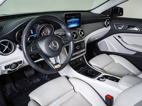 Used 2019 Mercedes-Benz GLA 250 4MATIC image 18
