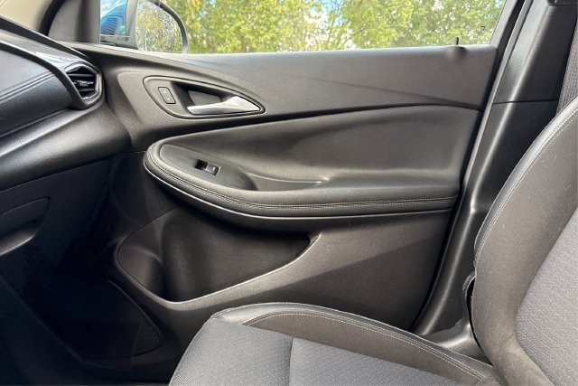 Used 2020 Buick Encore GX Preferred w/ Cold Weather Comfort Package AWD/4WD image 20
