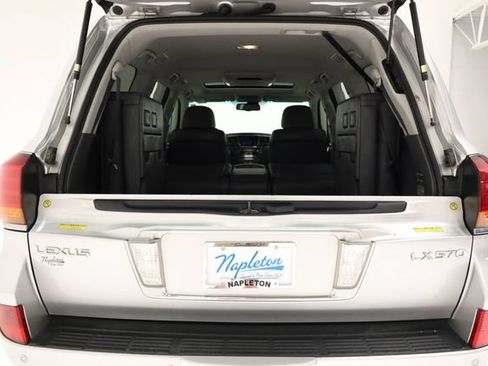 Used 2009 Lexus LX 570 4WD image 40