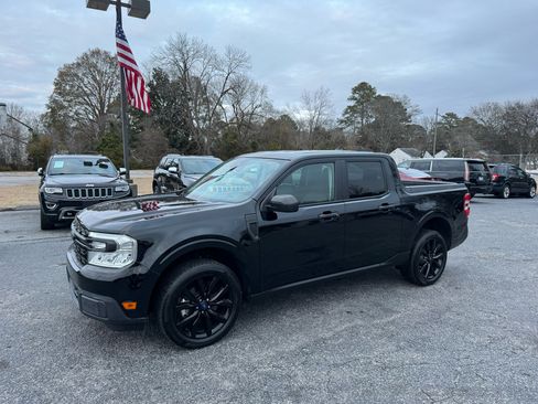 Used 2022 Ford Maverick XL image 2