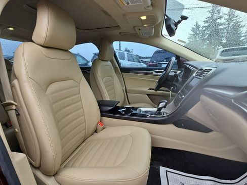 Used 2015 Ford Fusion SE w/ Equipment Group 202A image 30