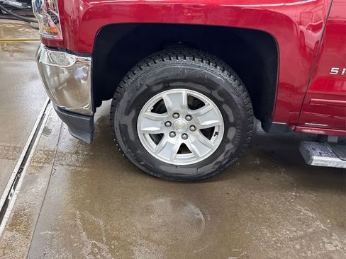 Used 2018 Chevrolet Silverado 1500 LT w/ All Star Edition image 11