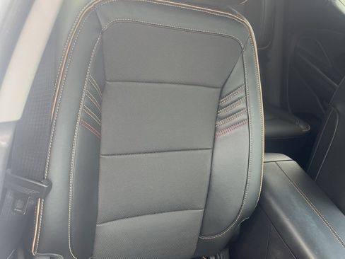 Used 2023 GMC Terrain AT4 w/ Infotainment Package II image 9