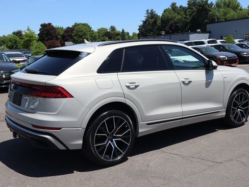 Used 2022 Audi Q8 Premium Plus w/ Premium Plus Package AWD/4WD image 5