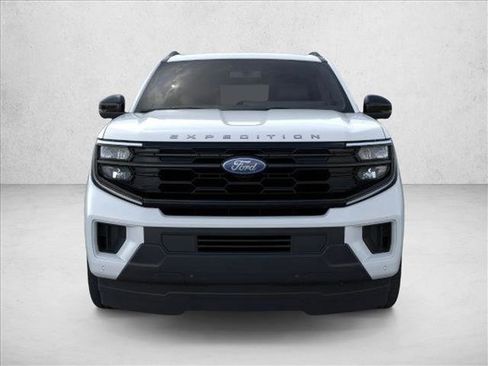 New 2025 Ford Expedition Active image 6