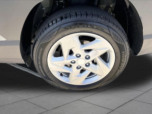 Used 2026 Hyundai Kona SE AWD/4WD image 11