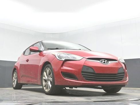 Used 2016 Hyundai Veloster FWD image 27