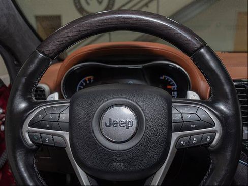 Used 2020 Jeep Grand Cherokee Summit AWD/4WD image 13