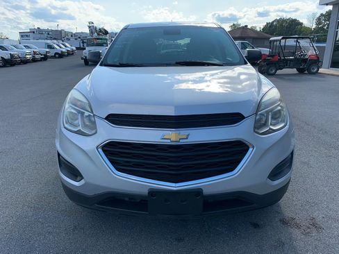 Used 2017 Chevrolet Equinox LS image 2
