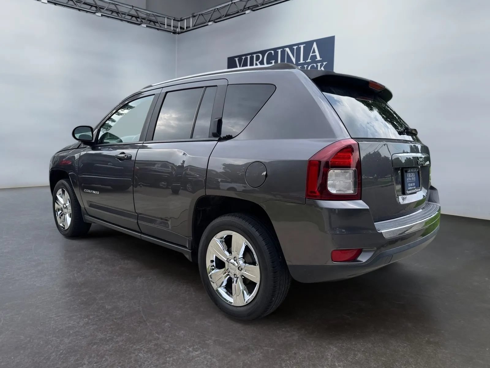 Used 2017 Jeep Compass High Altitude FWD image 5